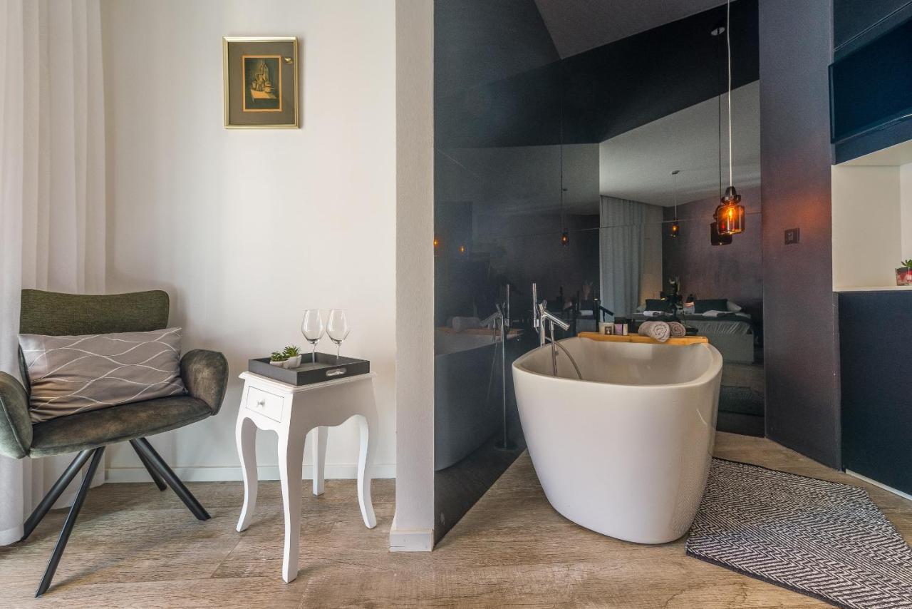 Central Rooms In Old Town By Belmont Realty Zara Esterno foto