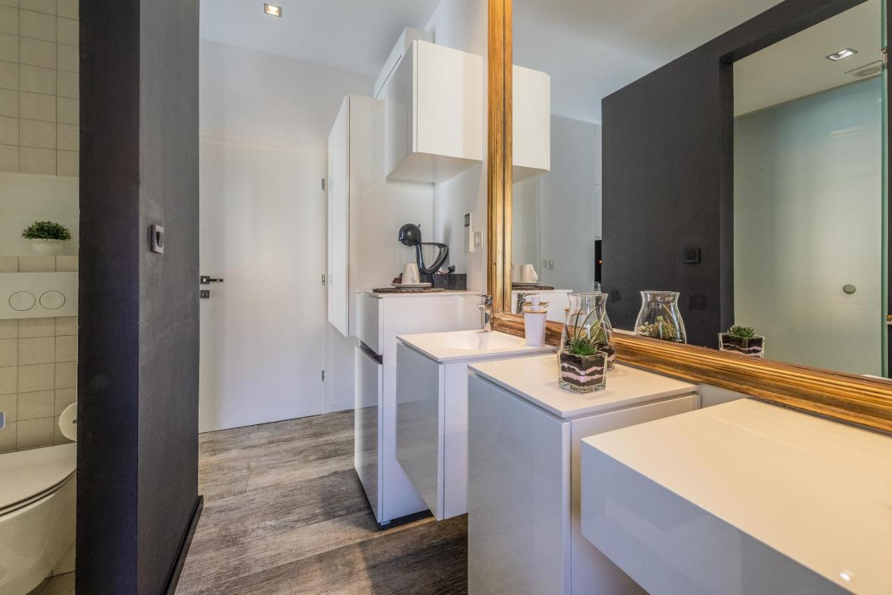 Central Rooms In Old Town By Belmont Realty Zara Esterno foto