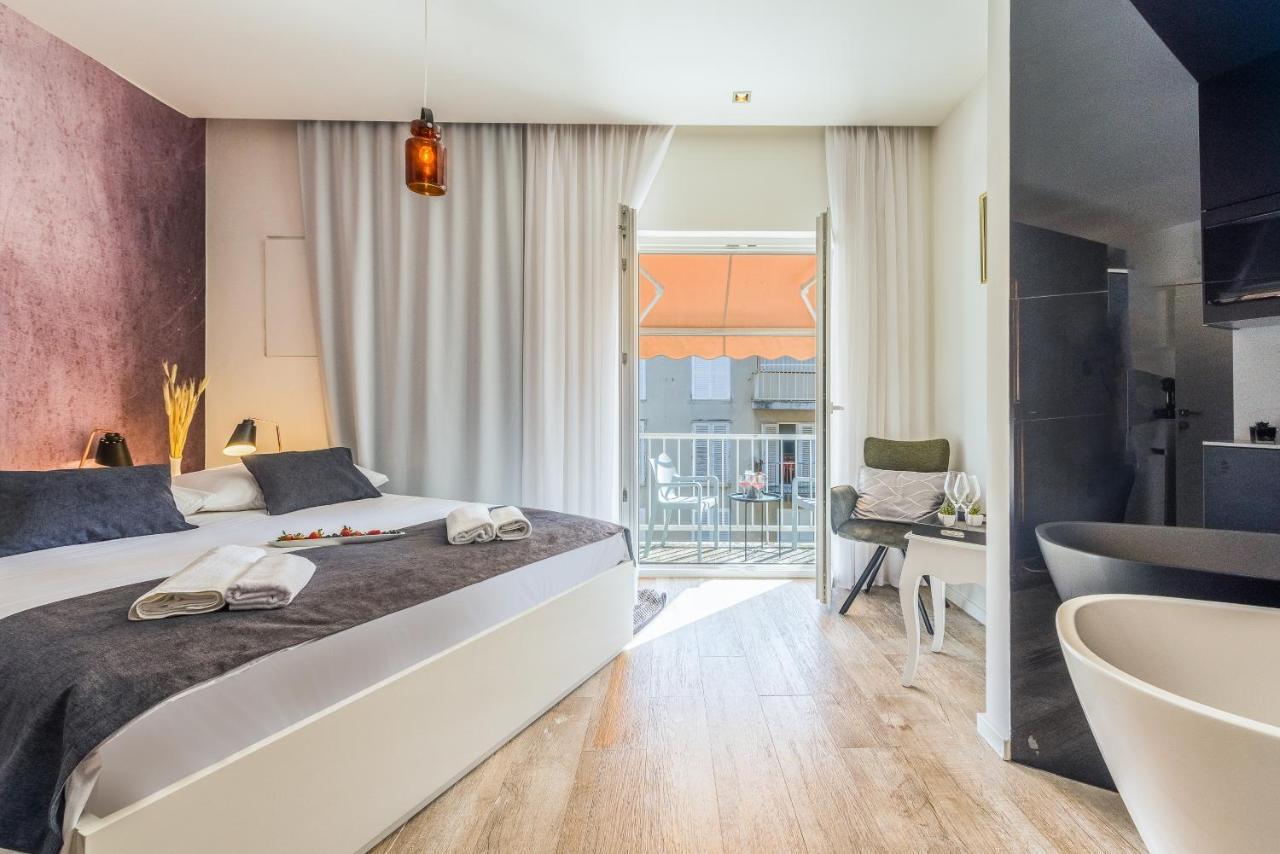 Central Rooms In Old Town By Belmont Realty Zara Esterno foto