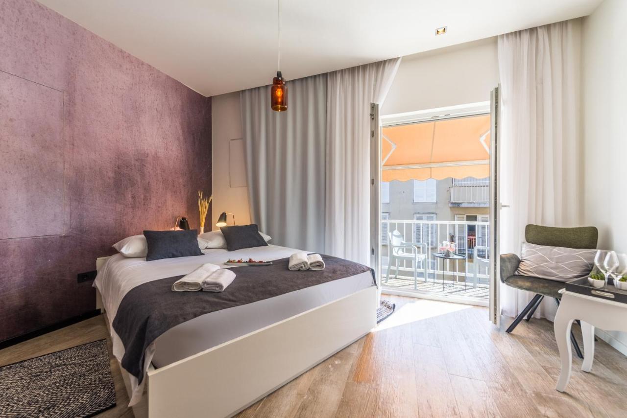 Central Rooms In Old Town By Belmont Realty Zara Esterno foto