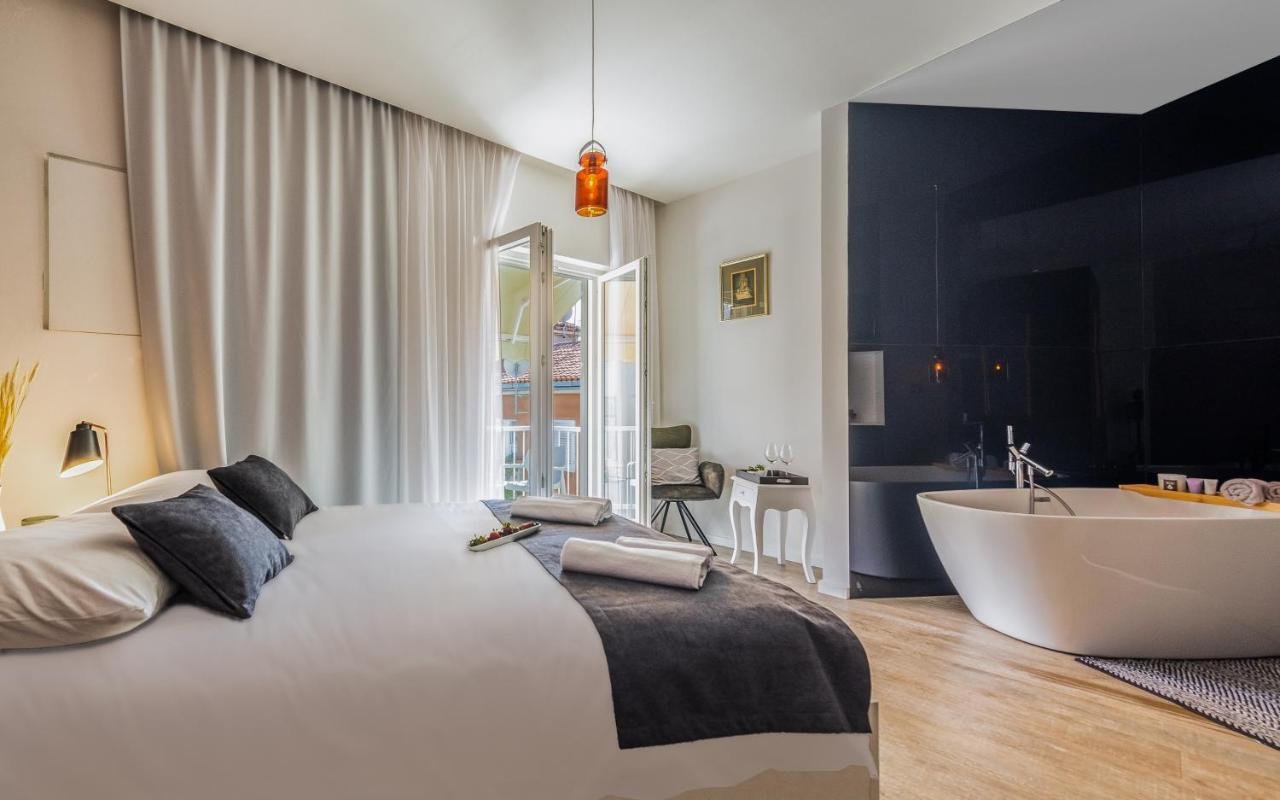 Central Rooms In Old Town By Belmont Realty Zara Esterno foto