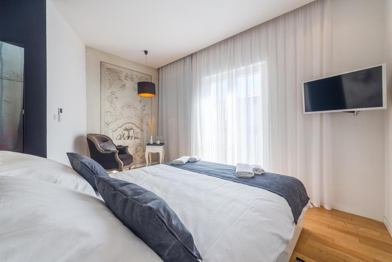 Central Rooms In Old Town By Belmont Realty Zara Esterno foto