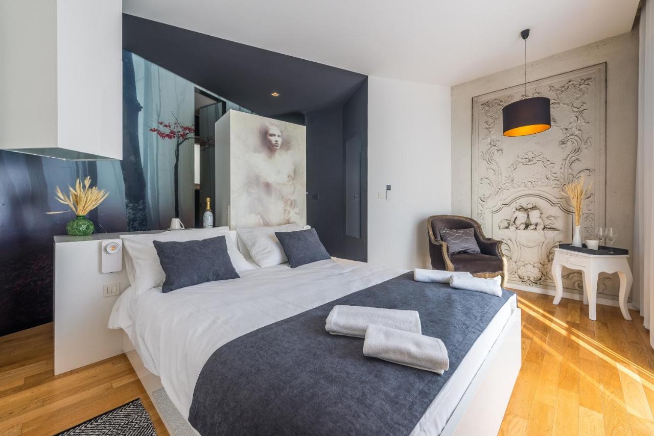 Central Rooms In Old Town By Belmont Realty Zara Esterno foto