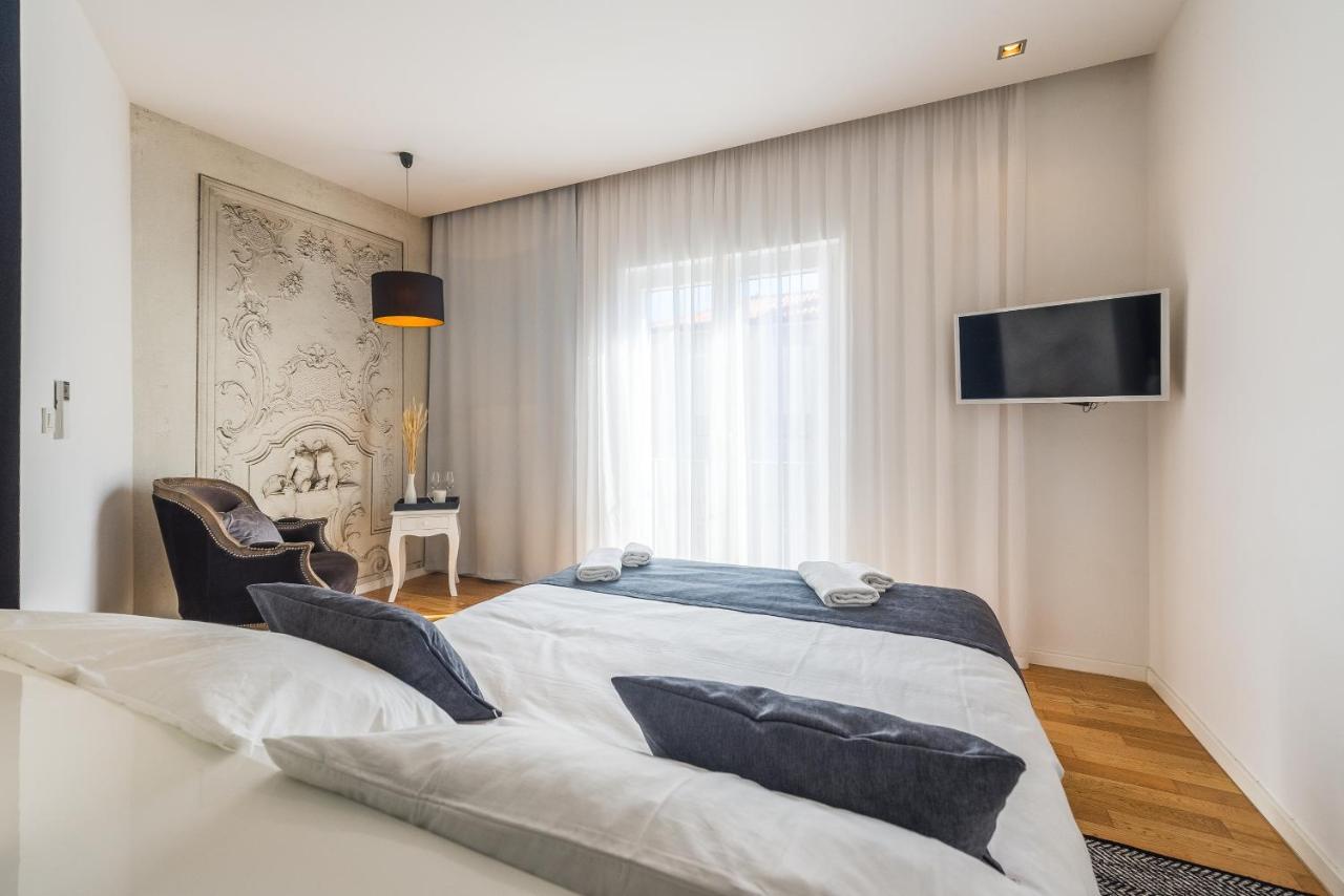 Central Rooms In Old Town By Belmont Realty Zara Esterno foto